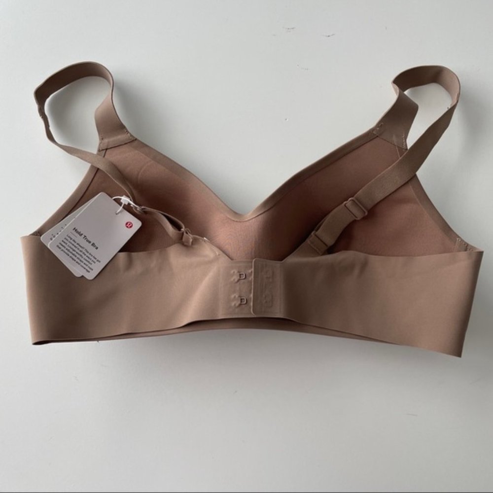 Lululemon Hold True Bra Soft Sand Womens 34b - Gem